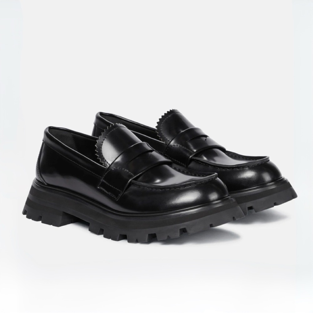 NIB Alexander McQueen Black Leather Loafers size 10